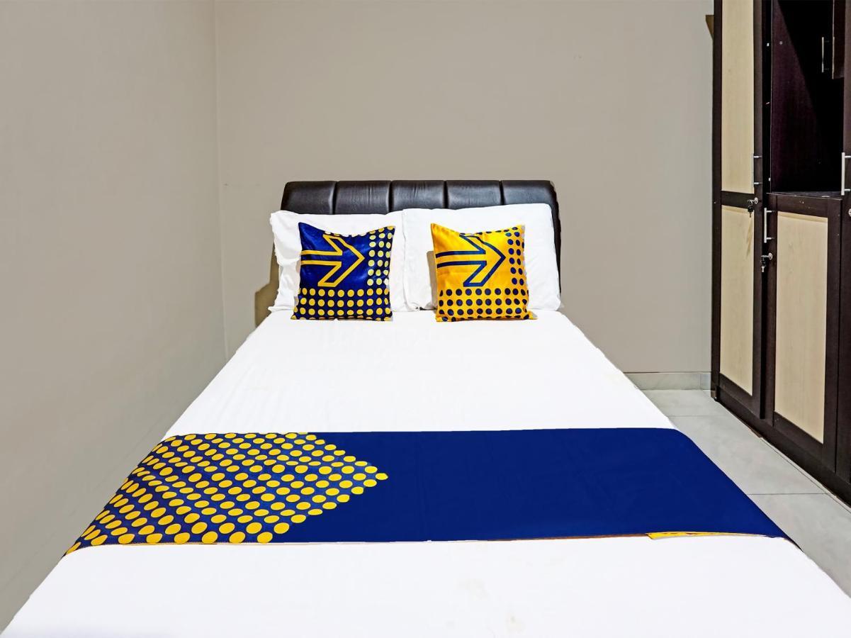 Spot On 91530 Sumpil Syariah Hotel Malang Ngoại thất bức ảnh