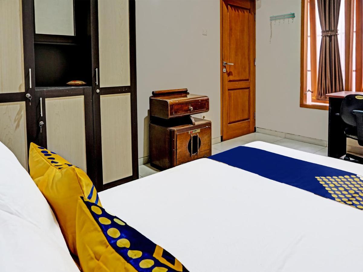 Spot On 91530 Sumpil Syariah Hotel Malang Ngoại thất bức ảnh